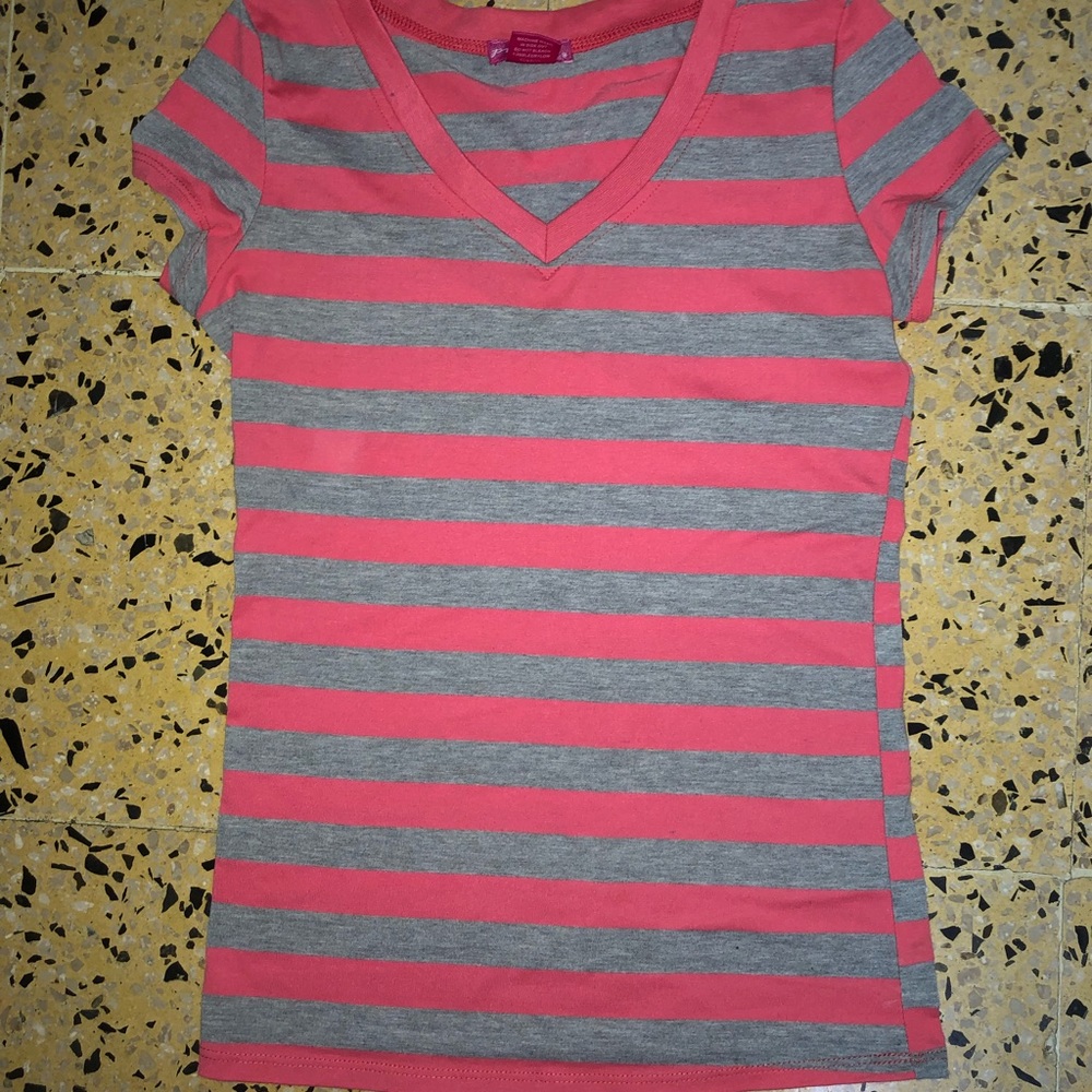 Cute T-shirt 💗🛍👚